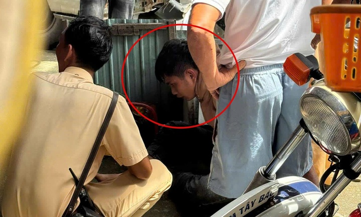 Cảnh sát giao thông TP.HCM truy đuổi hơn 50km, bắt kẻ trộm ô tô 7 chỗ