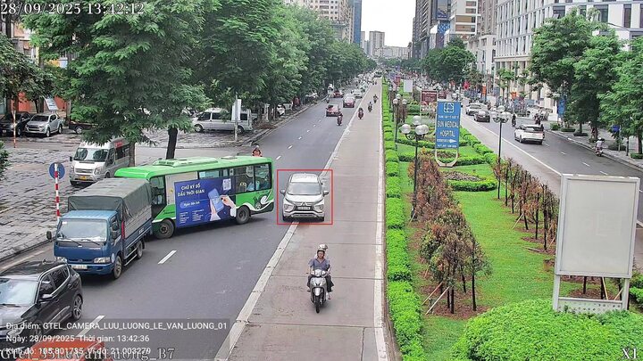 Camera AI soi 29 lượt vi phạm đi vào làn BRT ở Hà Nội