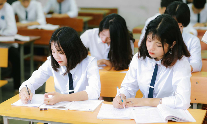 Bộ GD&ĐT đề nghị Quốc hội tăng cường giám sát, xử lý triệt để lạm thu