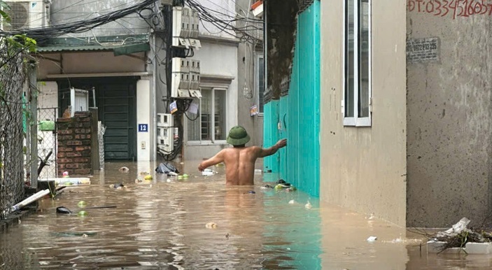 Vì sao một khu vực giữa Hà Nội mất điện 4 ngày liền?