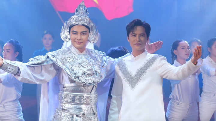 Nam ca sĩ lần đầu tiên đưa cải lương vào âm nhạc cổ động là ai?