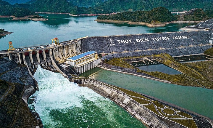 Đóng tiếp 1 cửa xả đáy hồ thủy điện Tuyên Quang trong trưa nay