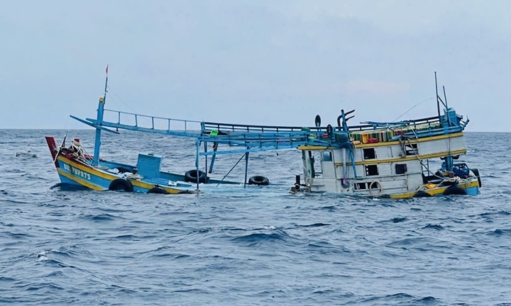 Tàu cá va chạm với tàu vận tải, một thuyền viên mất tích