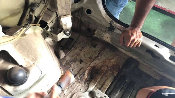 Cách nhận biết ô tô bị ngập nước, thuỷ kích