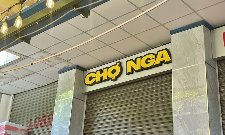 'Chợ Nga' vẫn chưa thể mở bán giữa tranh cãi khi dời về phường Sài Gòn 