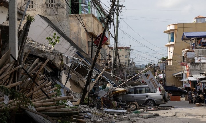 Động đất mạnh 7,6 độ Richter ở Philippines, cảnh báo sóng thần 