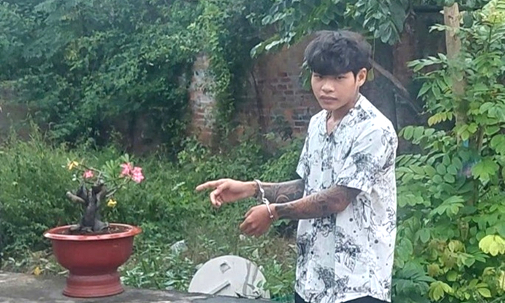 Bắt giữ kẻ rút dao khống chế, cướp tài sản của em họ ở Lâm Đồng