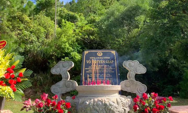 Khu mộ Đại tướng Võ Nguyên Giáp mở cửa đón khách trở lại