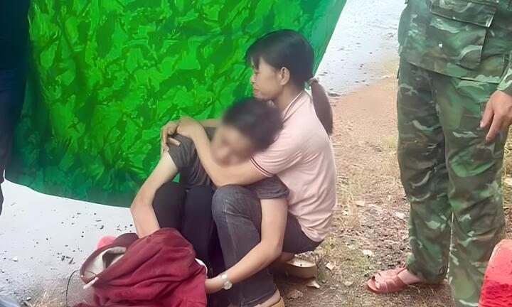 Tìm thấy người phụ nữ đi lạc nhiều ngày trong rừng sâu ở Lâm Đồng