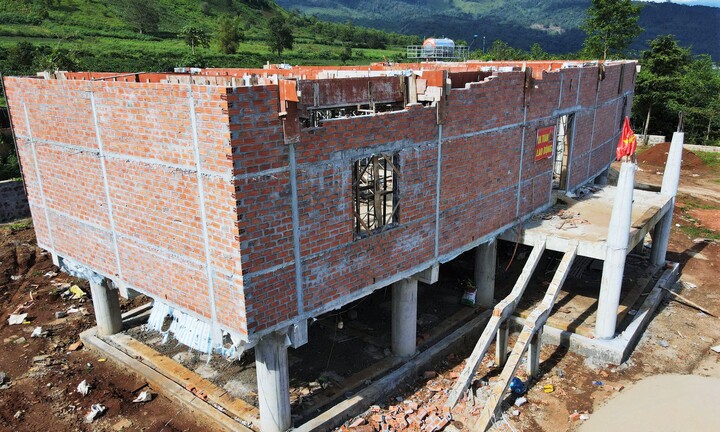 Tháo dỡ 'nhà rông bê tông' gần 10 tỷ ở Gia Lai – Cái giá của sự lạc nhịp văn hóa