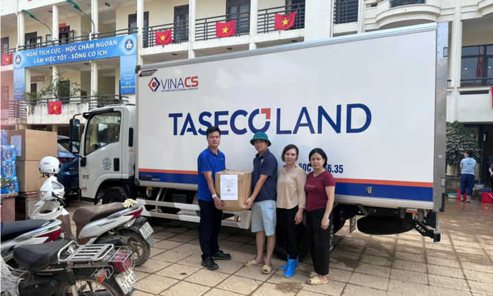 VINACS chung tay hỗ trợ người dân miền Bắc vượt qua bão lũ