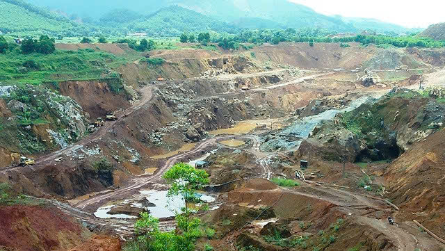 Xuất hiện vết nứt tại bãi thải mỏ sắt ở Thái Nguyên