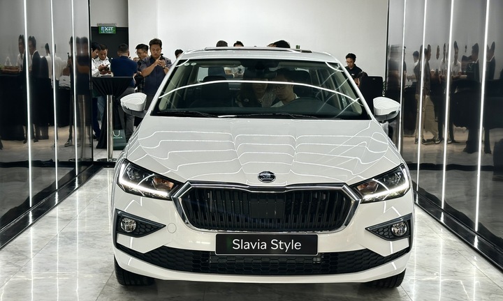 Mua xe cuối năm: Nhiều hãng 'tung' ưu đãi tới 100% lệ phí trước bạ