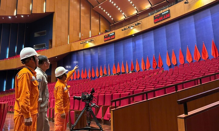 EVNHANOI đảm bảo điện phục vụ Đại hội đại biểu Đảng bộ thành phố Hà Nội