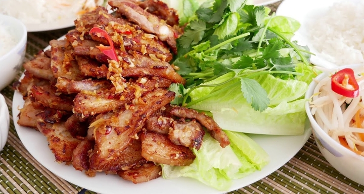 Cách làm thịt ba rọi nướng muối ớt đơn giản