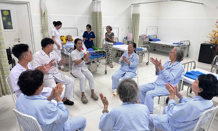 Người cao tuổi được ‘sống vui sống khỏe’ với mô hình chăm sóc toàn diện