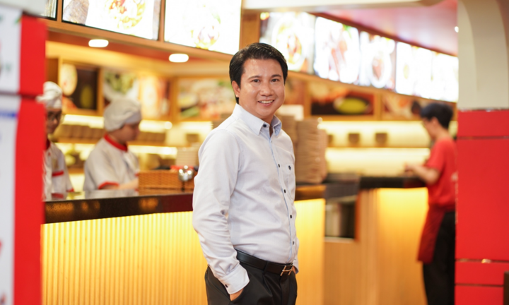 Thưởng thức món ăn Hủ tiếu mực Ông Già Cali và cả câu chuyện đời