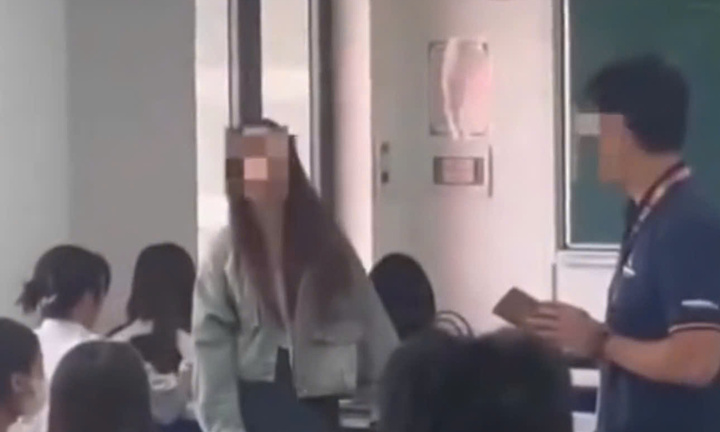 Nữ sinh ăn mì trong giờ học, cãi tay đôi với giảng viên: Trường lên tiếng