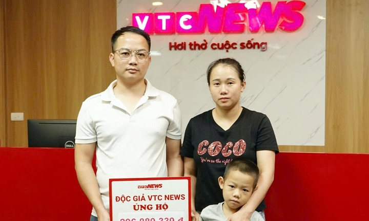 Bạn đọc ủng hộ hơn 296 triệu đồng giúp bé trai mắc bệnh có cơ hội ghép tủy