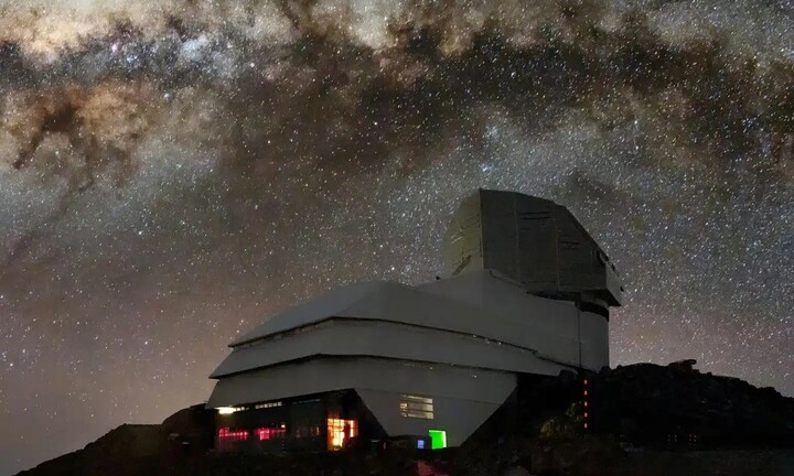 Giải mã bí ẩn: Cách kính thiên văn nhìn thấy quá khứ vũ trụ