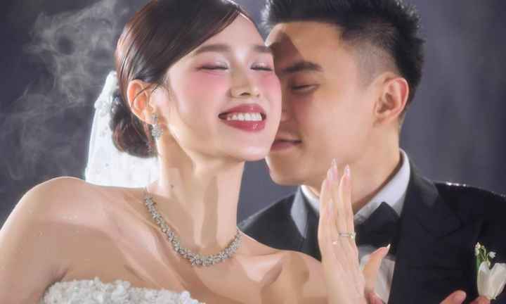 Hoa hậu Đỗ Thị Hà xúc động nhắn nhủ ông xã trong lễ cưới