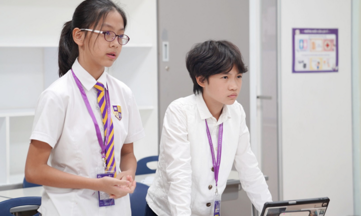 Học sinh thi tranh biện tiếng Anh về việc có nên bỏ hình phạt đình chỉ học tập