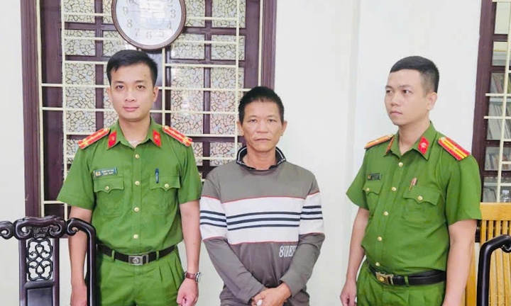 Khởi tố chủ tàu cá tắt thiết bị giám sát, khai thác thuỷ sản trái phép