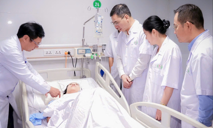 Bộ trưởng Y tế: ‘Y bác sĩ phải được bảo vệ trong bất cứ trường hợp nào’