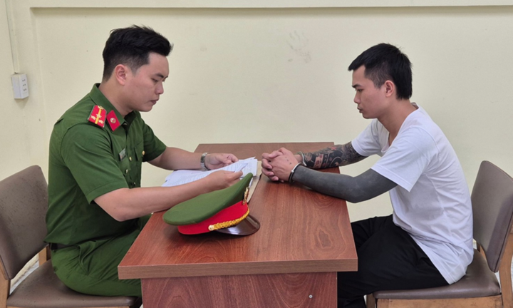 Bắt TikToker công kích cứu trợ đồng bào miền Bắc, miệt thị người miền Nam