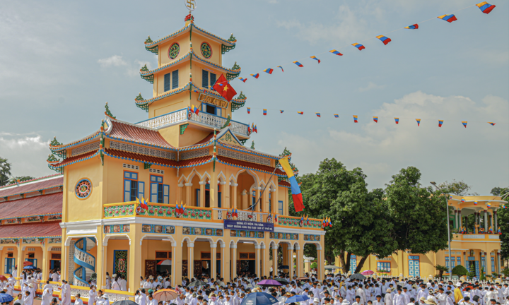 Người đảng viên trong đạo và hành trình gặp gỡ hai niềm tin