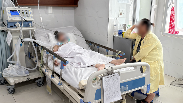 Số ca viêm đường hô hấp tăng mạnh ở TP.HCM, nhiều người phải thở máy