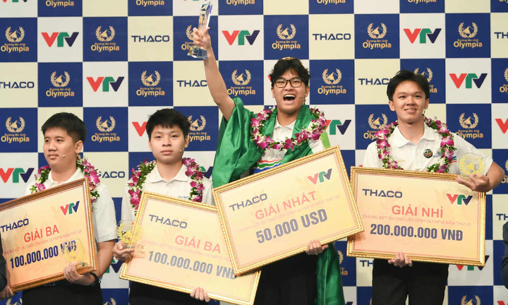 Nam sinh Hà Nội vô địch Đường lên đỉnh Olympia năm 2025