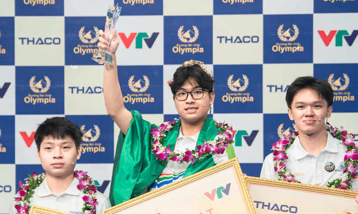 Quán quân Olympia 2025: 'Bách khoa toàn thư' mê sách, thích ngắm phố từ trên cao