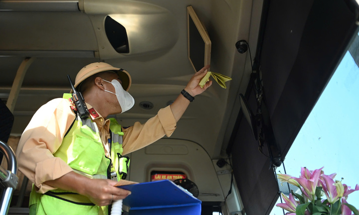 Cục trưởng CSGT kêu gọi tài xế xe khách, ô tô tải phản ánh bất cập về giao thông