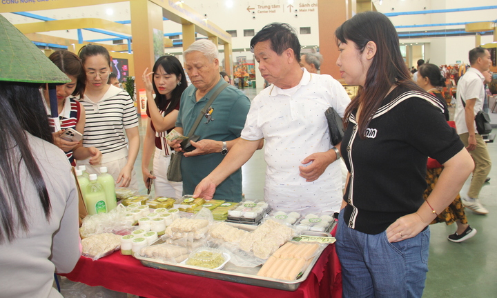 Sản phẩm OCOP lan tỏa giá trị nông sản Việt tại Hội chợ Mùa Thu