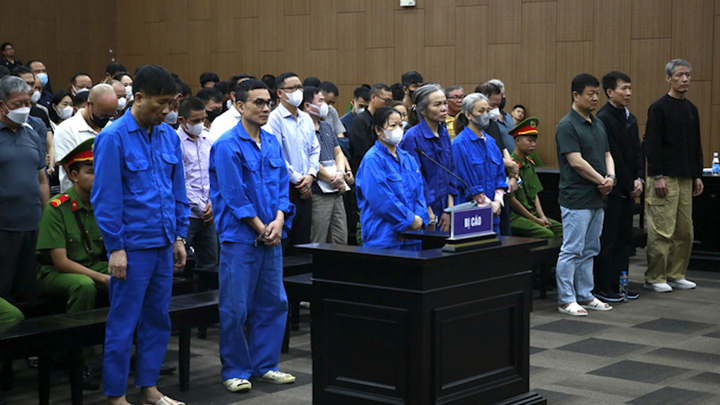 Vụ đánh bạc hơn 2.500 tỷ đồng tại King Club: 141 người hầu tòa