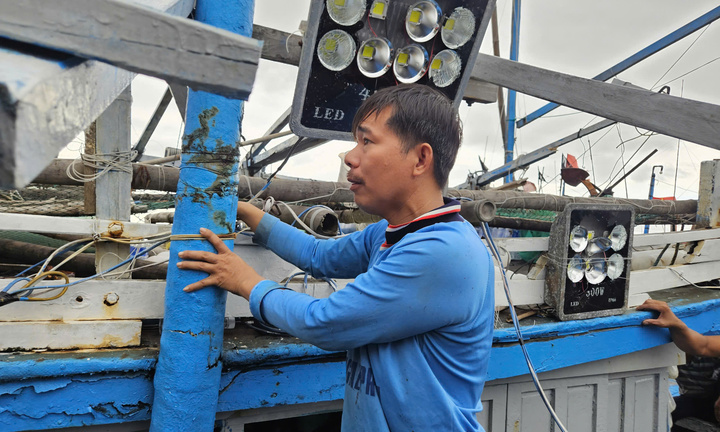 Xác minh việc tàu cá Đắk Lắk bị 3 tàu lạ tấn công khi đang đánh bắt trên biển