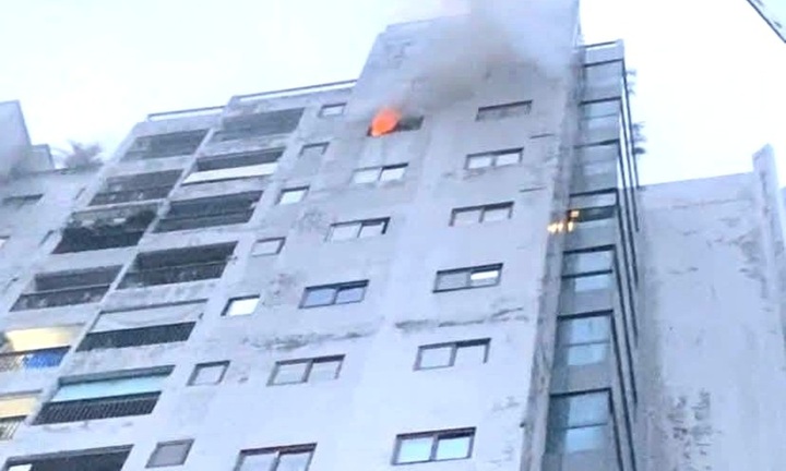 Cháy căn hộ chung cư ở Hà Tĩnh vào rạng sáng, cư dân hoảng loạn sơ tán