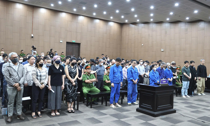 'Lao động tự do' chi hơn 420 tỷ đồng đánh bạc khai về nguồn tiền