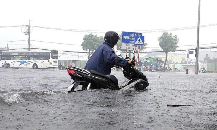 Dự báo thời tiết 1/11: Miền Trung mưa lớn, không khí lạnh liên tục tăng cường