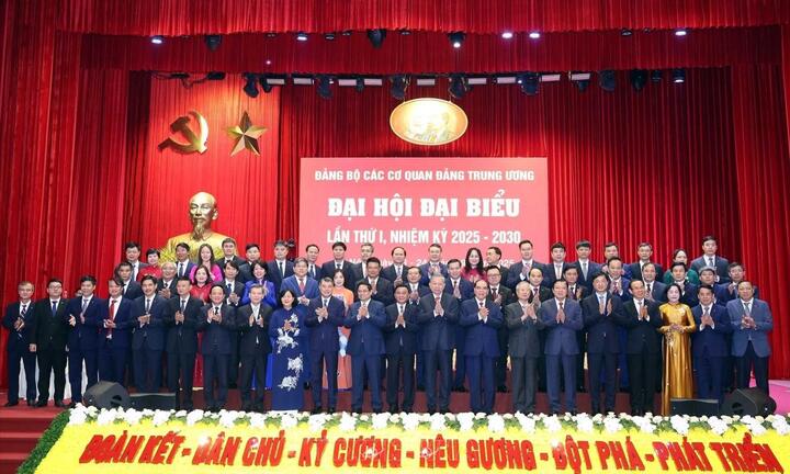 Bố trí xong 100% Chủ tịch UBND tỉnh không phải người địa phương trước 15/12