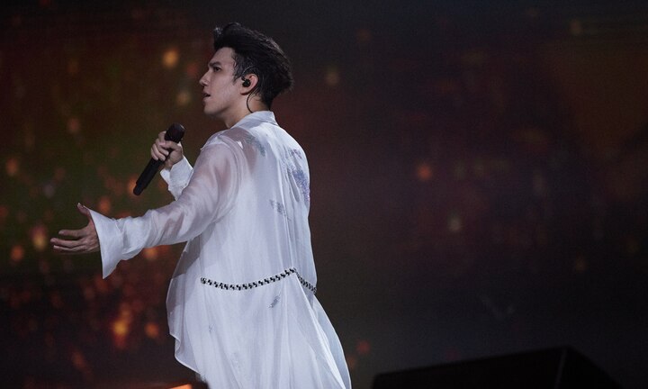 Dimash Kudaibergen: Tại sao cả thế giới 'phát cuồng' trước một giọng hát?