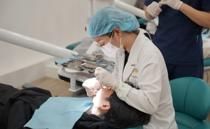 Đau thái dương, mỏi hàm buổi sáng, đi khám phát hiện nguyên nhân bất ngờ