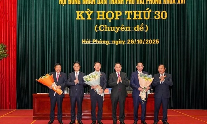 Thủ tướng phê chuẩn kết quả bầu 2 Phó Chủ tịch TP Hải Phòng