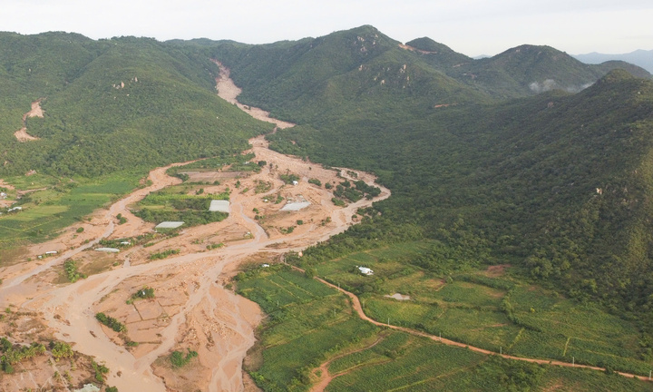 Hồ chứa nước vỡ làm 1 người chết chưa được cấp phép