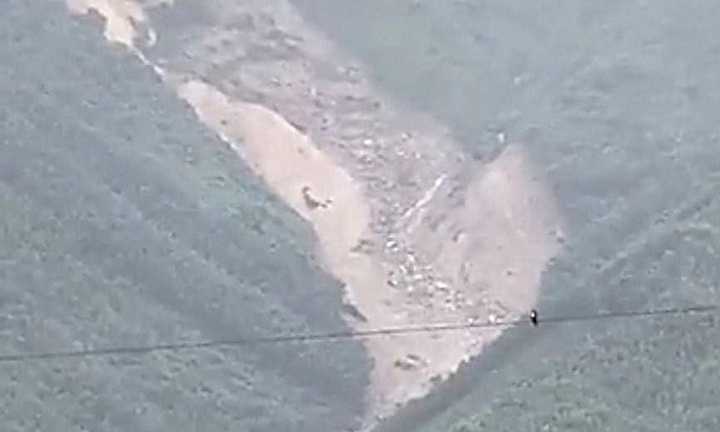 Sạt lở núi ở Đà Nẵng, 1 người bị đất đá vùi lấp tử vong