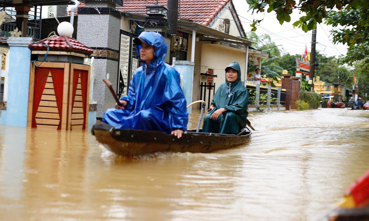 Một tuần, lũ sông Bồ ở Huế 3 lần vượt đỉnh lịch sử