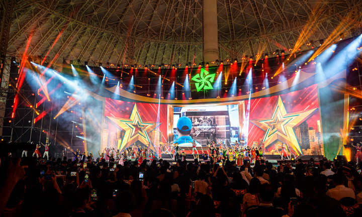 Toàn cảnh lễ bế mạc Hội chợ mùa Thu lần thứ nhất 2025