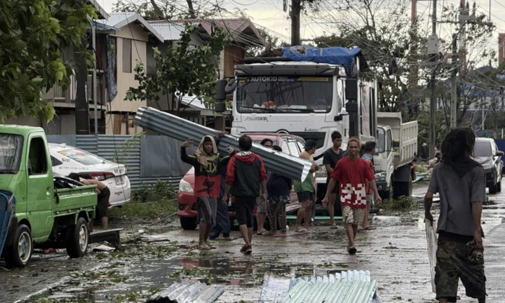 Bão Kalmaegi càn quét Philippines, hơn 150.000 người phải sơ tán