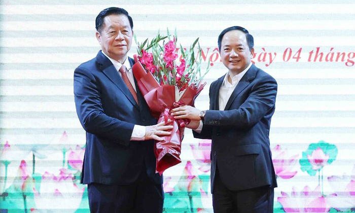 Hội nghị bàn giao công tác Trưởng Ban Tuyên giáo và Dân vận Trung ương